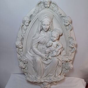 Design Toscano Madonna and Child Wall Statue Replica of a Florentine Original